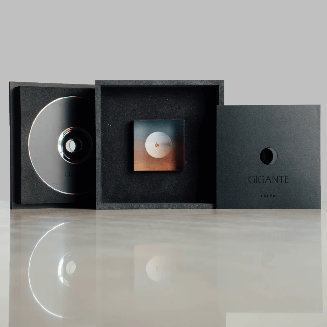 Gigante CD Caja Deluxe - Image 2