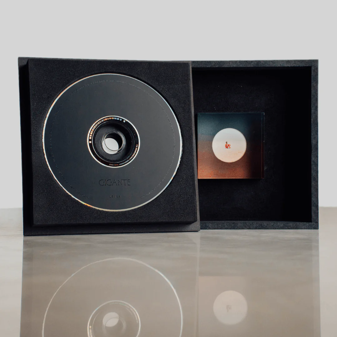 Gigante CD Caja Deluxe - Image 3